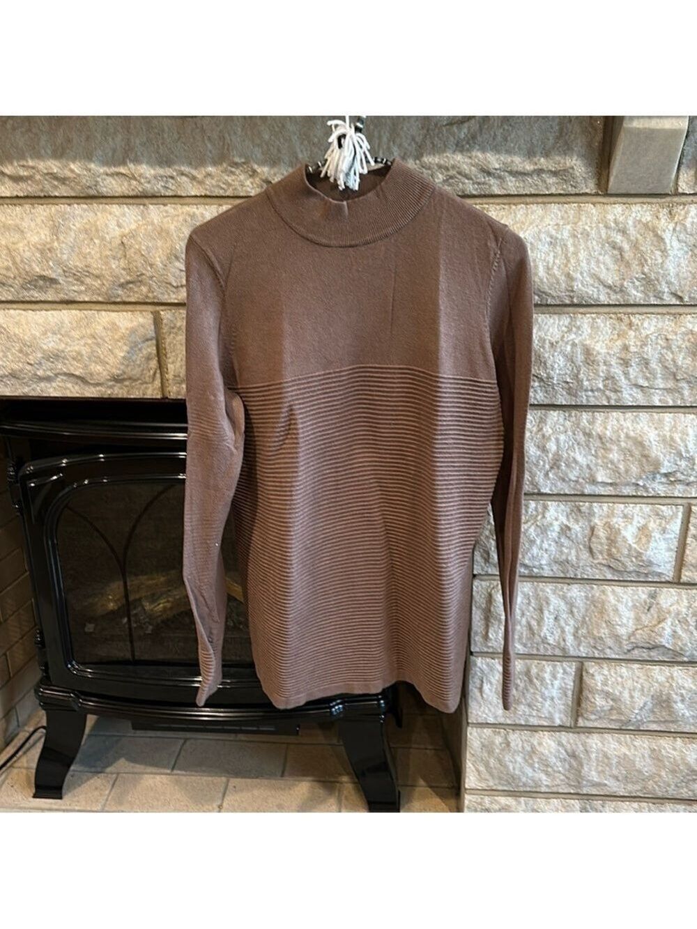 Metric Ribbed Knit Taupe Mock Neck Sweater Medium